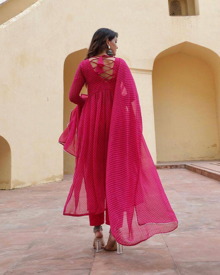 Pink Colour Designer Anarkali Salwar Suit in Georgette Fabric.