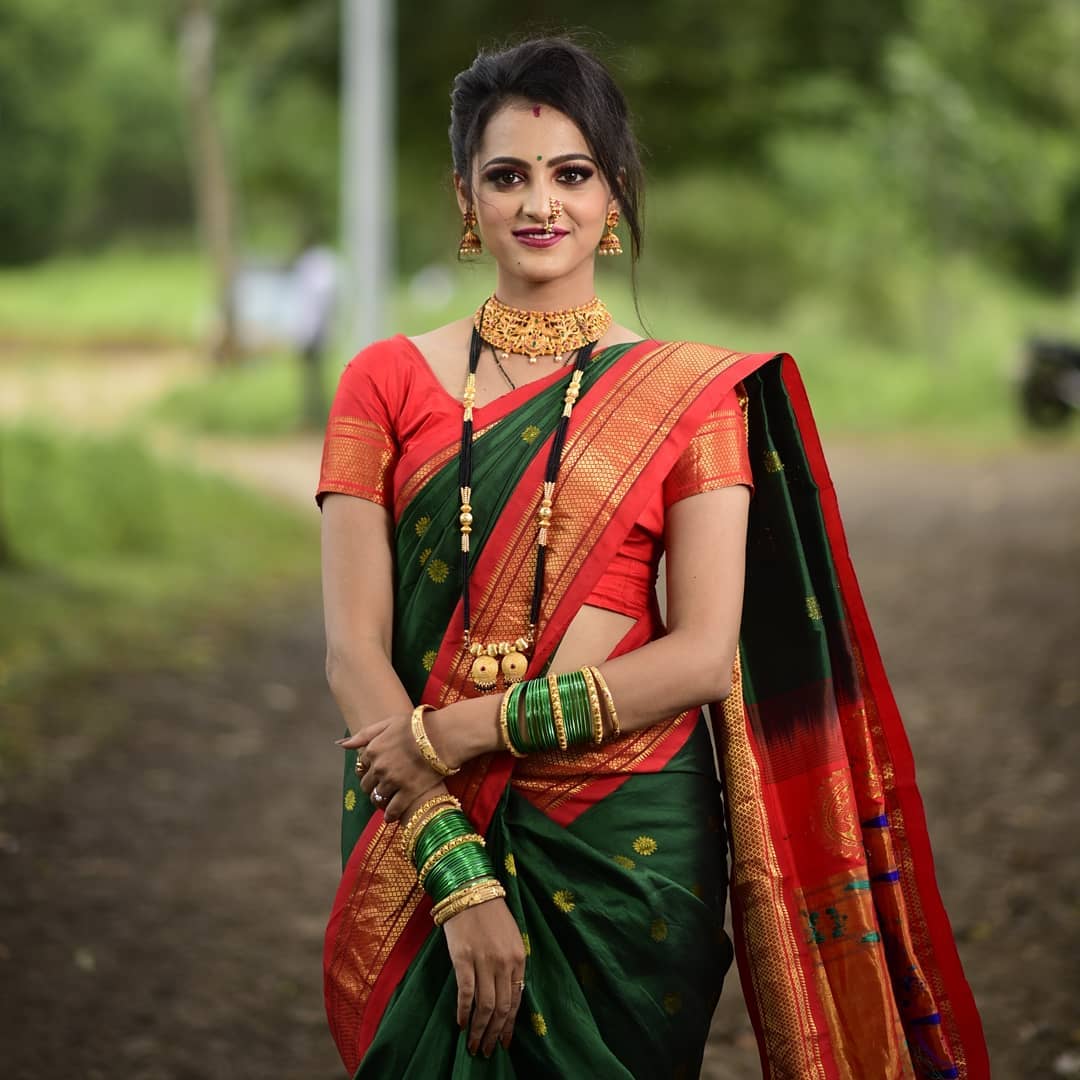 Tushar B photography - #marathi_look_style #marathi mulgi#marathi  tadka#indian culture #hairstyle #catholicbride #saree #marathimulgi # paithani #makeup #paithanisaree #maharashtrian #weddingmoments  #weddingpictures #traditional #simplywow #beautyqueen ...